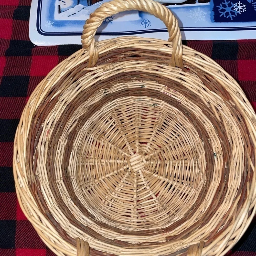 Vintage Round 9” Circumference wicker Basket